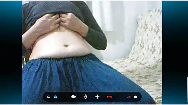 Dia, pacarnya, dan seorang you porn jepang selingkuh wanita kulit hitam putus dengannya.