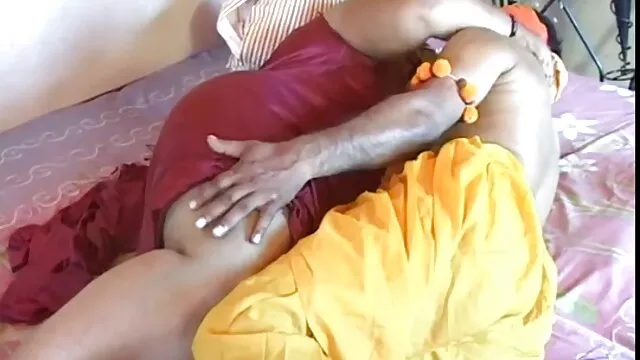 Orang-orang bahkan memiliki ayam di mulut Untuk Amandel. video xxx jepang selingkuh